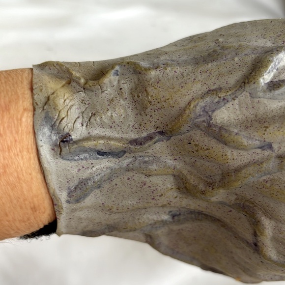 Slightly Used Mario Chiodo Dracula Scary Latex Gloves Gray - Picture 9 of 11